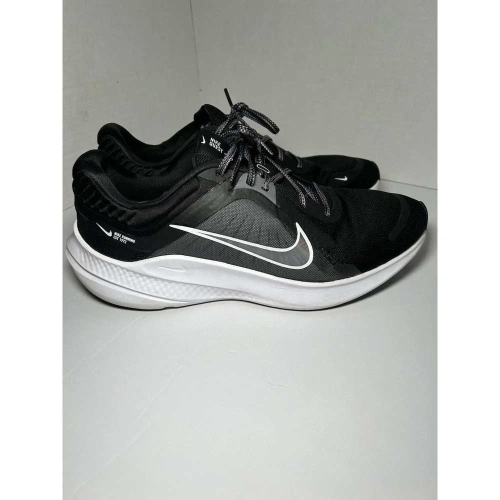 Nike Womens Quest 5 DD9291-002‎ Size 11Black Running Shoes Sneakers